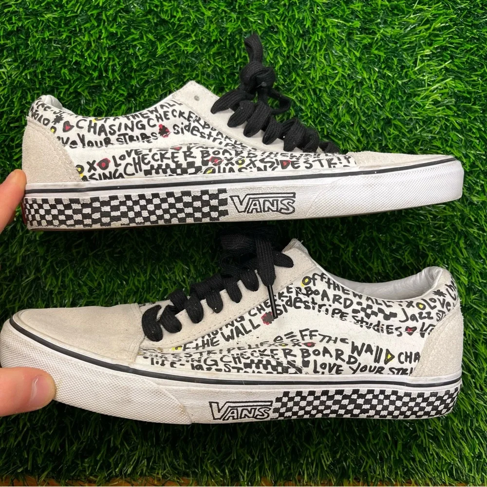 Vans Low Top Sneakers